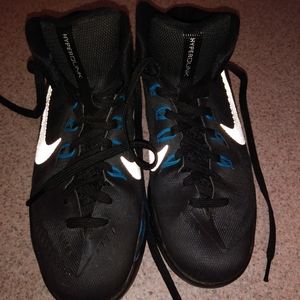 Nike youth hyper dunks